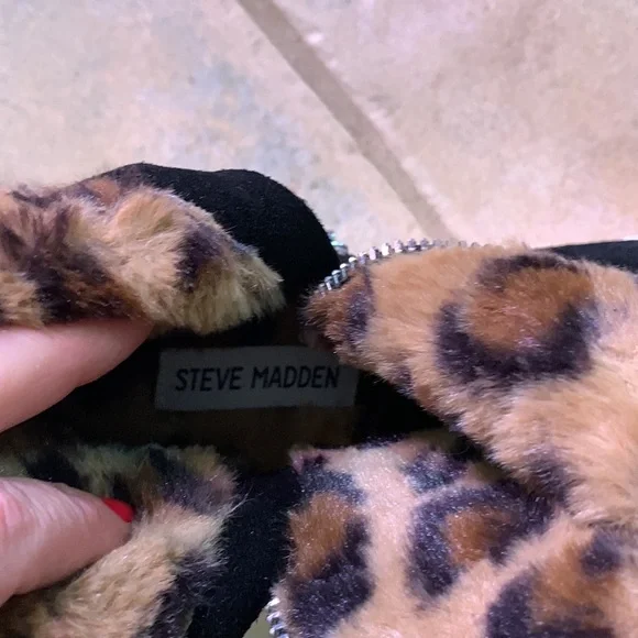 Steve Madden wedge sneakers - Picture 2 of 3
